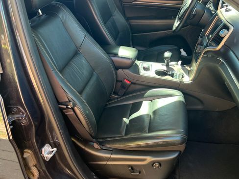 Used 2014 Jeep Grand Cherokee Limited image 11