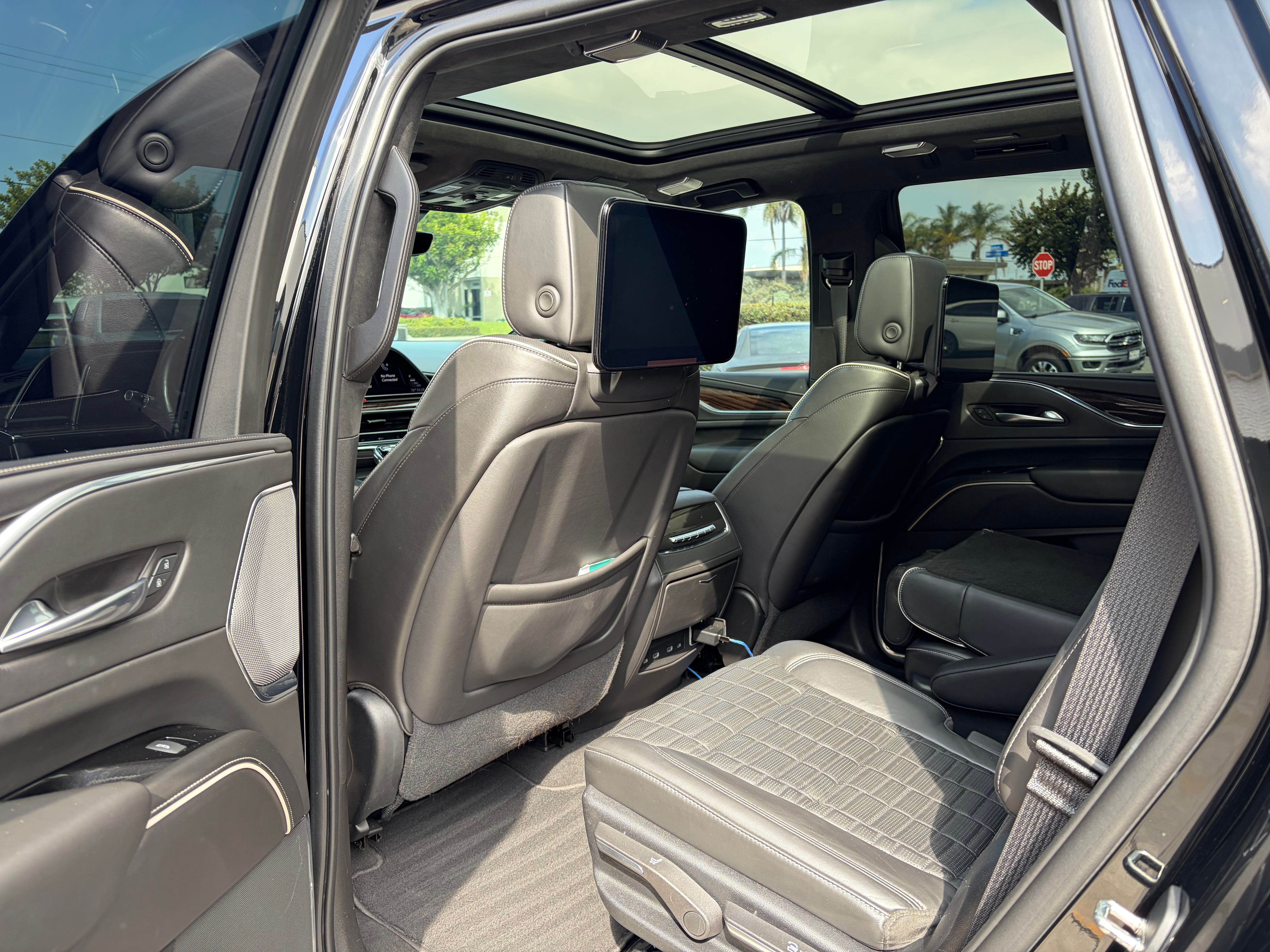 Used 2021 Cadillac Escalade Sport Platinum AWD/4WD image 13