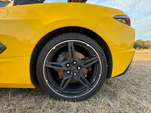 Used 2025 Chevrolet Corvette Stingray Coupe w/ 1LT image 2