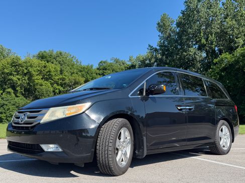 Used 2011 Honda Odyssey Touring Elite image 1