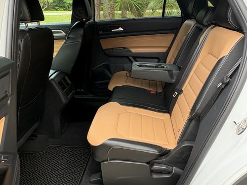 Used 2022 Volkswagen Atlas Cross Sport SEL Premium R-Line AWD/4WD image 6