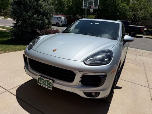 Used 2016 Porsche Cayenne S AWD/4WD image 8