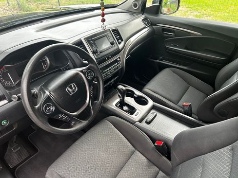 Used 2019 Honda Ridgeline Sport image 6