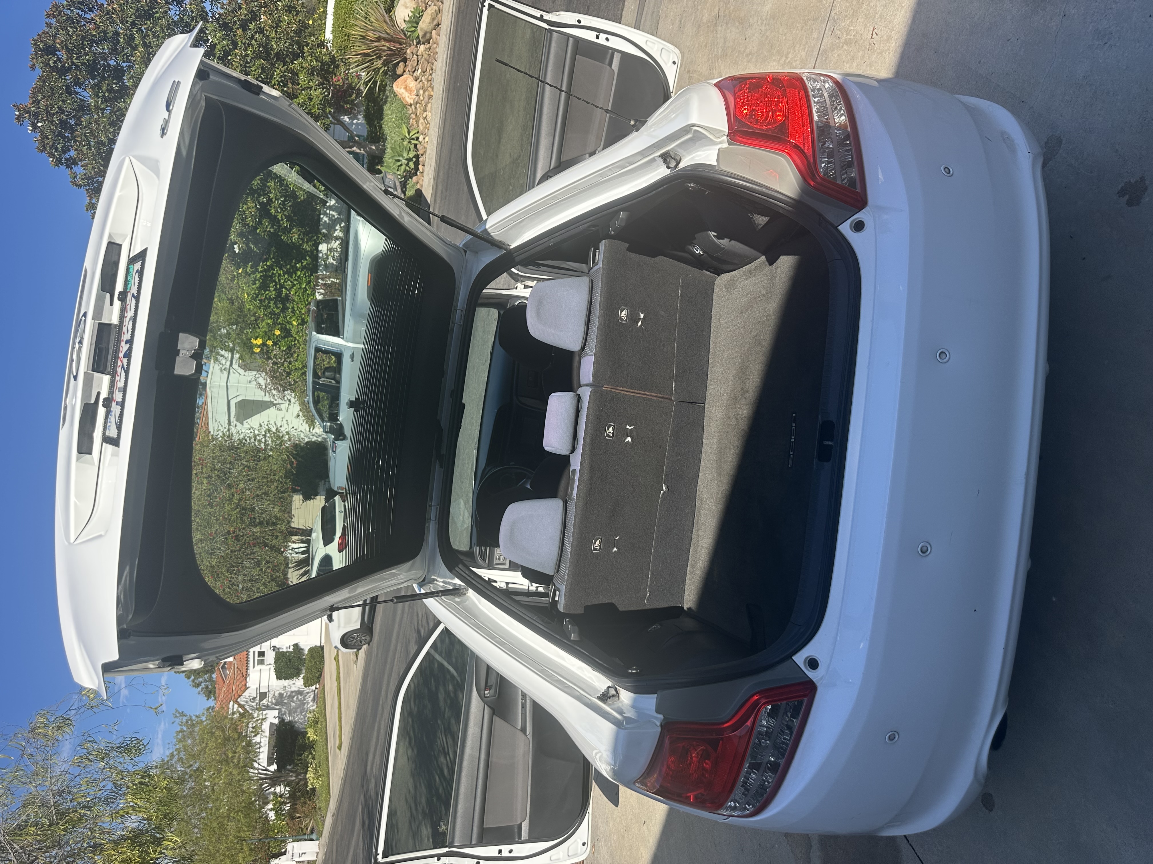 Used 2012 Scion tC FWD image 5