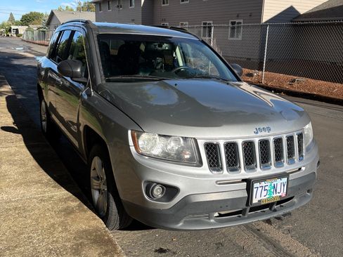 Used 2016 Jeep Compass Sport w/ Power Value Group FWD image 1