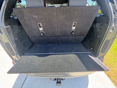 Used 2019 Land Rover Discovery HSE AWD/4WD image 15