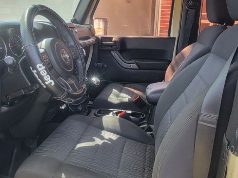 Used 2011 Jeep Wrangler Sport w/ Connectivity Group image 13