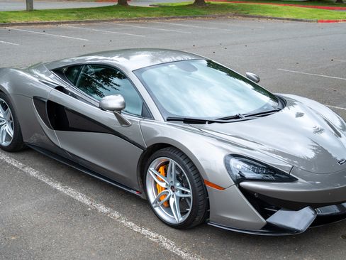 Used 2017 McLaren 570S Coupe image 11