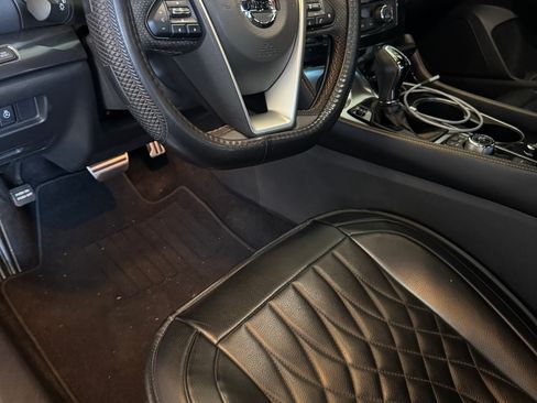 Used 2020 Nissan Maxima SR w/ Sport Mat Group image 9