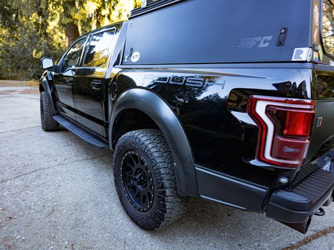 Used 2017 Ford F150 Raptor w/ Equipment Group 802A Luxury image 2