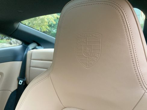 Used 2023 Porsche 911 Carrera image 16