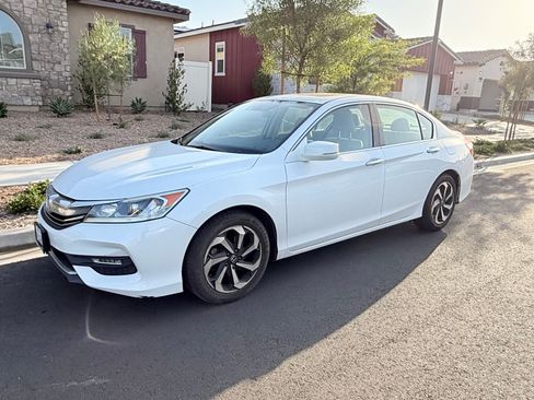 Used 2016 Honda Accord EX image 1