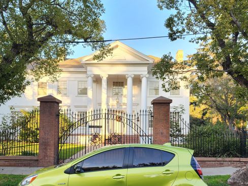 Used 2016 Toyota Prius C Two image 1