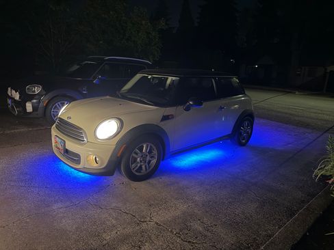 Used 2012 MINI Cooper Hardtop FWD image 2