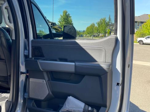 Used 2024 Ford F250 Lariat w/ Lariat Ultimate Package AWD/4WD image 14