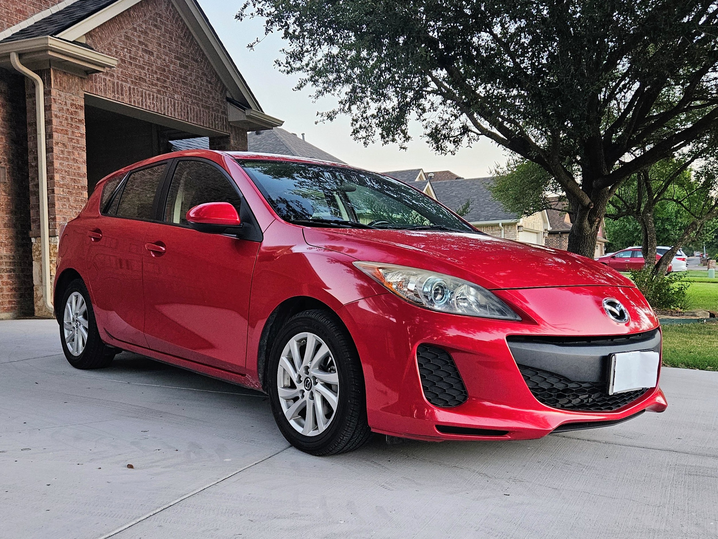 Used 2013 MAZDA MAZDA3 i Touring FWD image 2