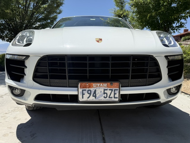 Used 2018 Porsche Macan Sport Edition AWD/4WD image 13