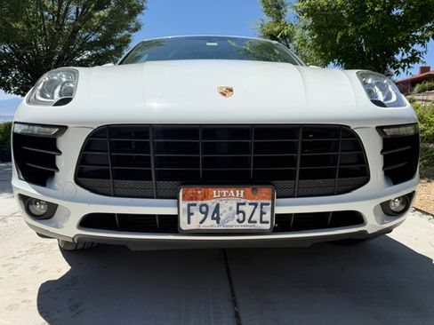 Used 2018 Porsche Macan Sport Edition AWD/4WD image 13