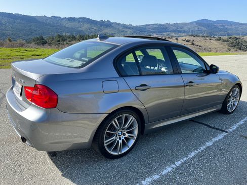 Used 2009 BMW 335i xDrive Sedan AWD/4WD image 5