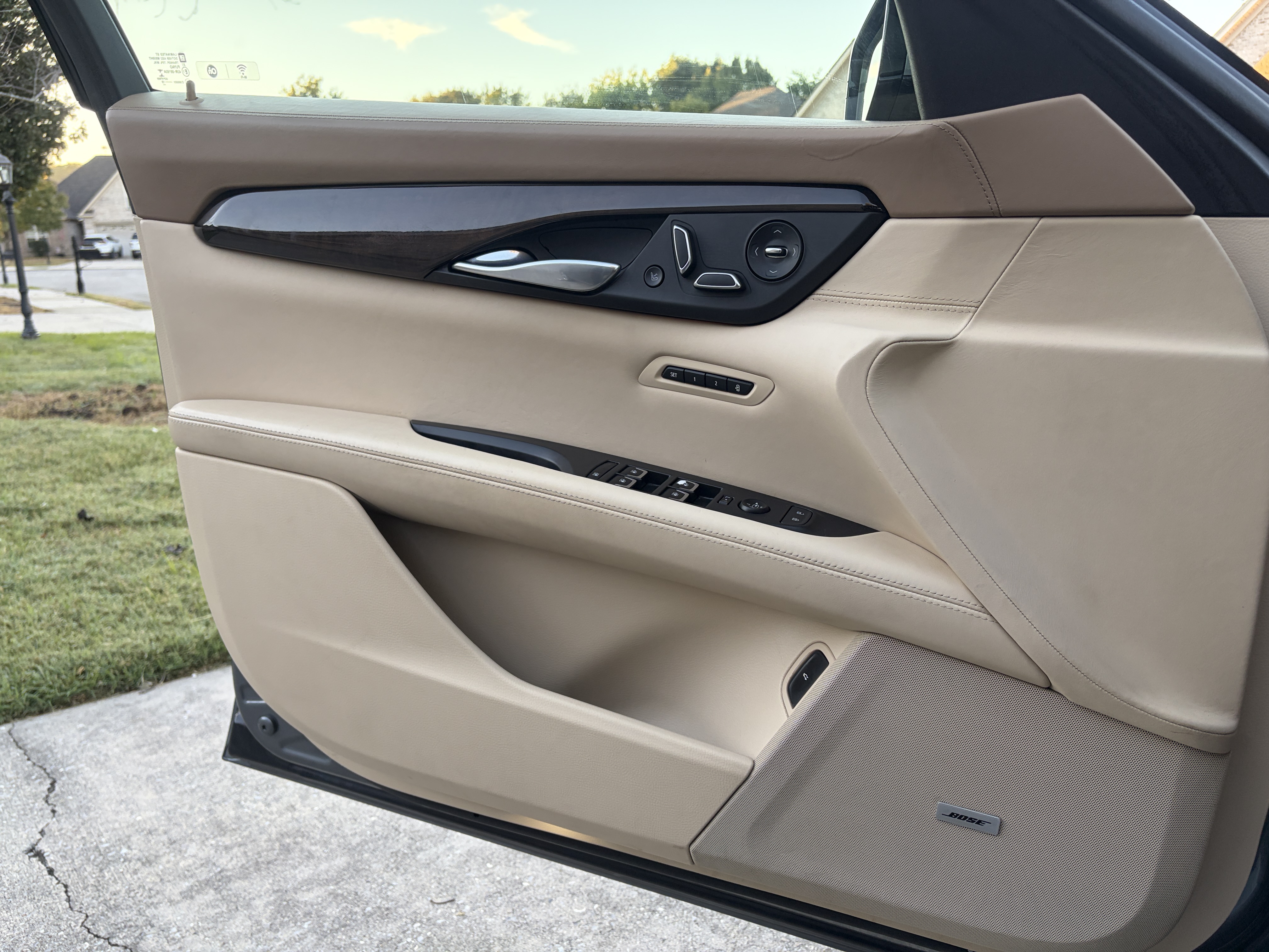 Used 2019 Cadillac CT6 Platinum w/ LPO, Exterior Accent Package AWD/4WD image 18