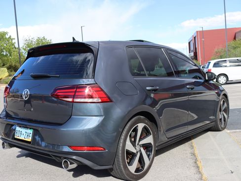 Used 2018 Volkswagen Golf 4-Door FWD image 8