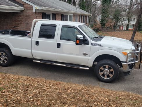 Used 2011 Ford F350 XLT w/ XLT Interior Pkg image 9