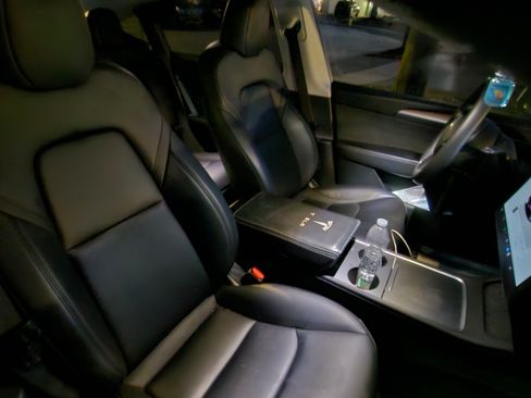 Used 2023 Tesla Model Y Long Range image 14