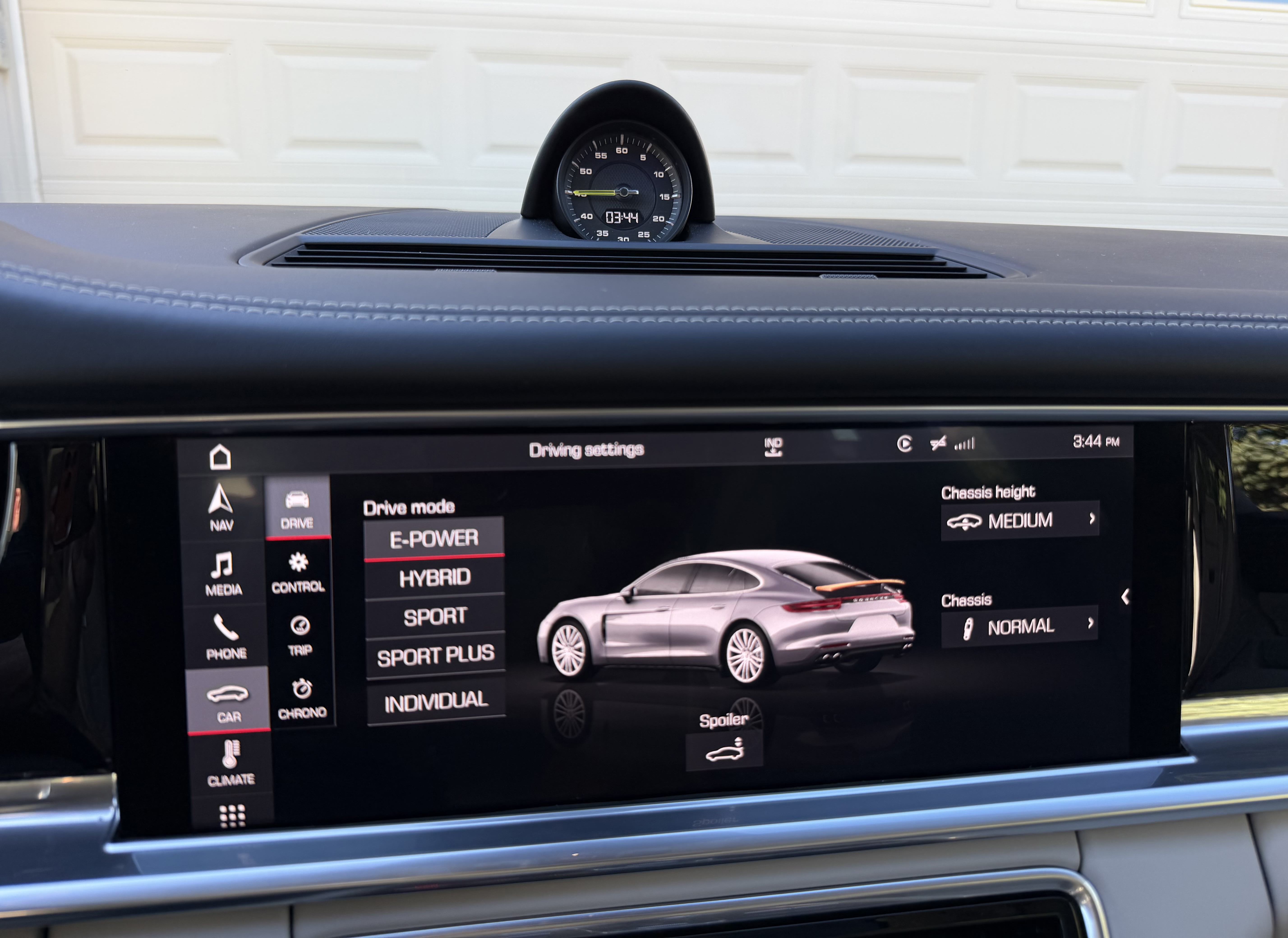 Used 2020 Porsche Panamera 4 E-Hybrid AWD/4WD image 17