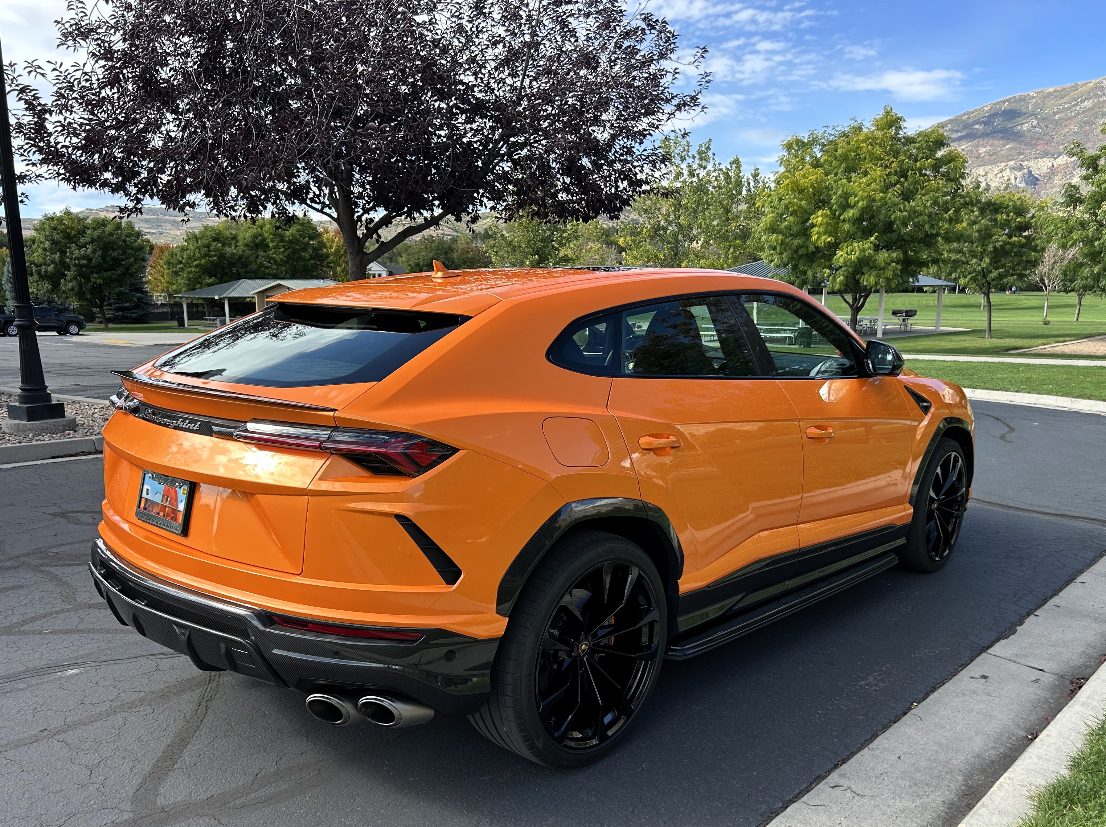 Used 2022 Lamborghini Urus AWD/4WD image 8
