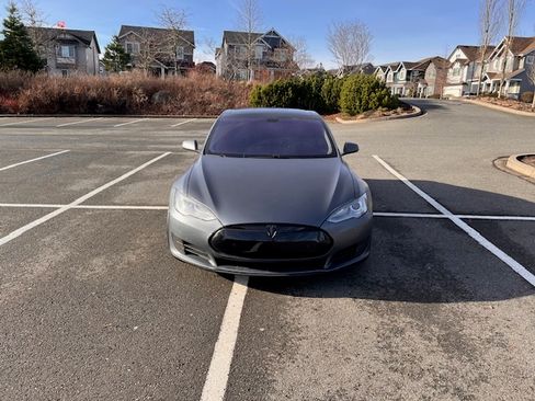 Used 2013 Tesla Model S Performance image 2