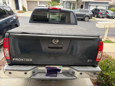 Used 2016 Nissan Frontier SV RWD image 5