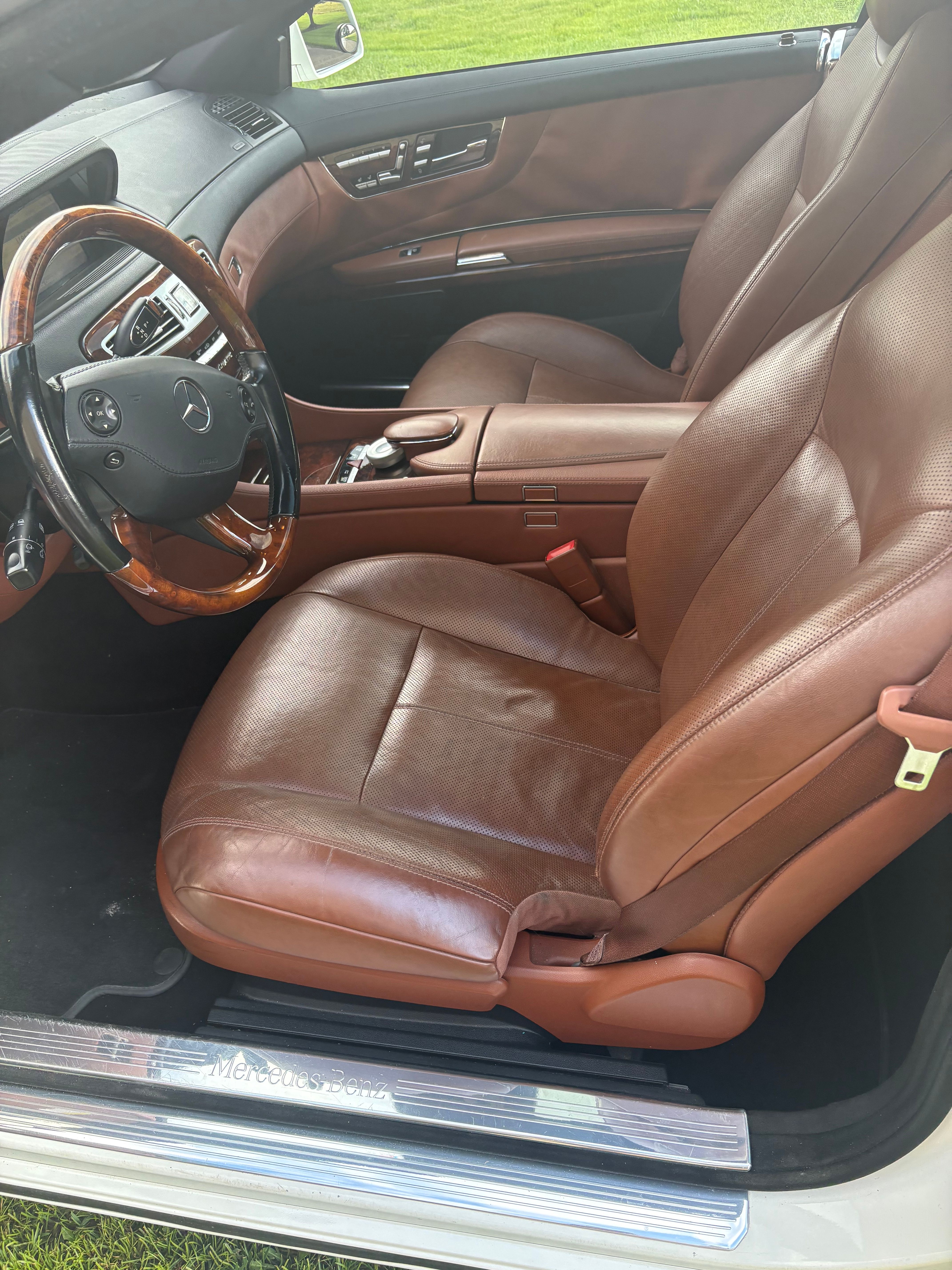 Used 2010 Mercedes-Benz CL 550 4MATIC image 4
