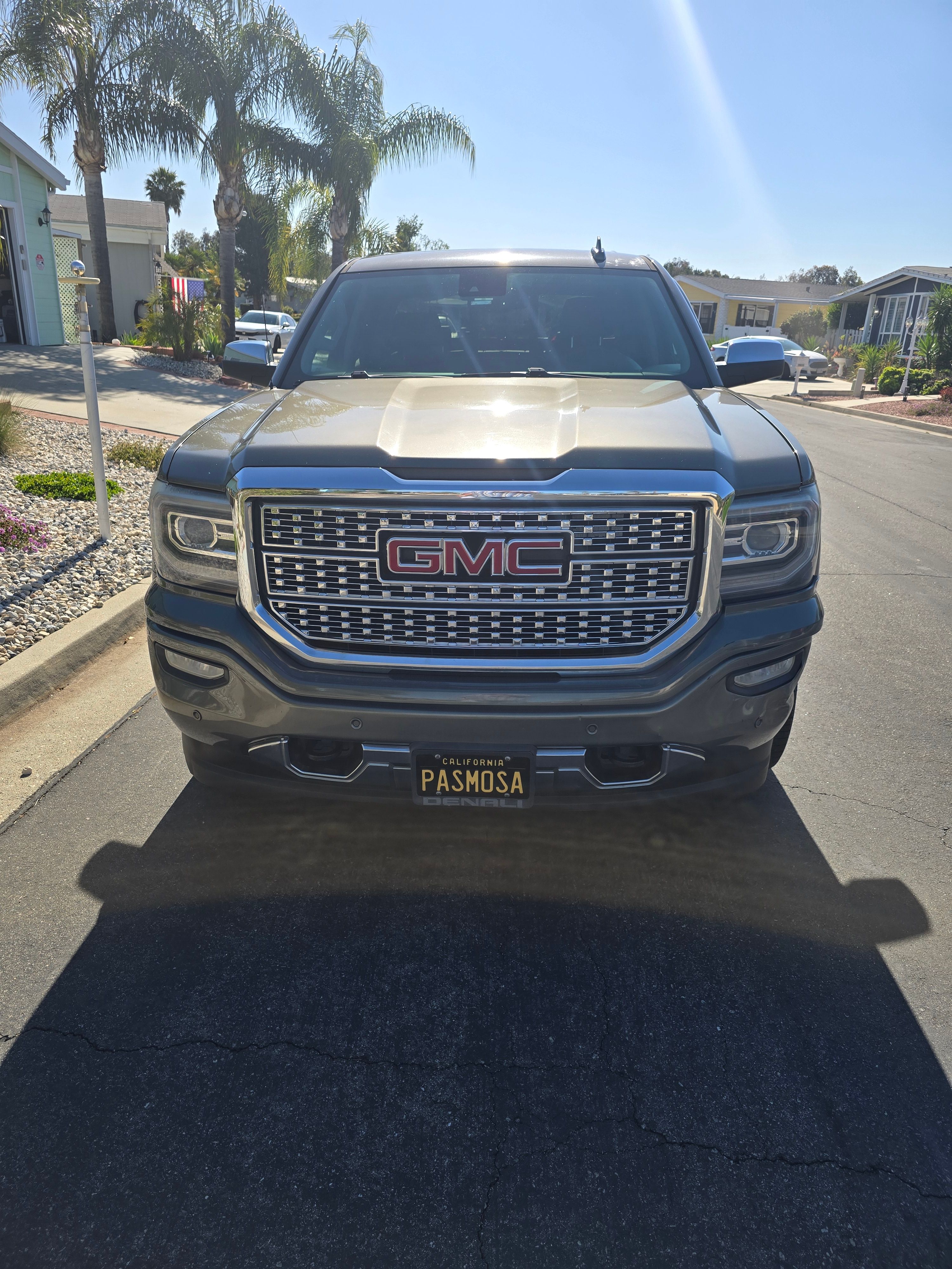 Used 2018 GMC Sierra 1500 Denali RWD image 1