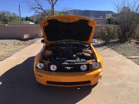 Used 2009 Ford Mustang GT Premium image 10