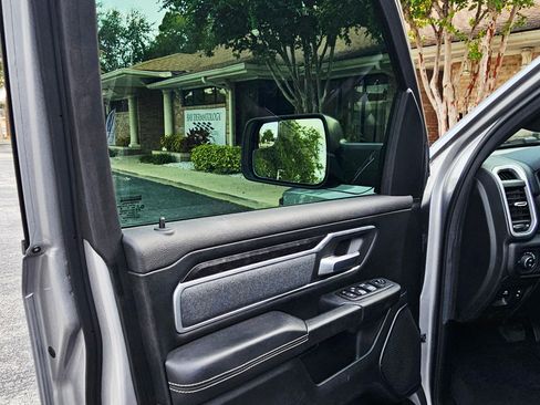 Used 2021 RAM 1500 Big Horn RWD image 18