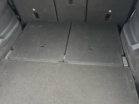 Used 2022 Tesla Model Y Long Range image 13