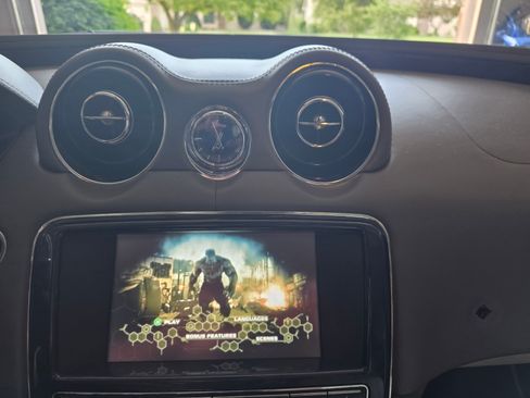 Used 2011 Jaguar XJ L image 5