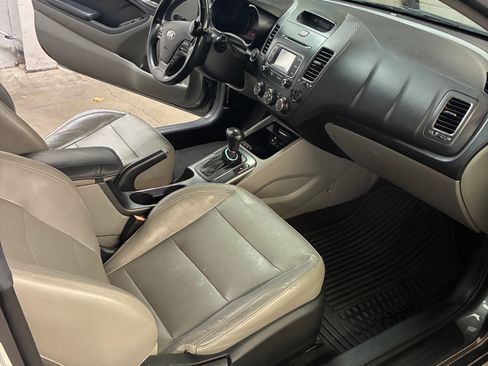 Used 2014 Kia Forte Koup EX w/ EX Premium Package image 10