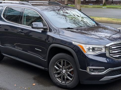 Used 2017 GMC Acadia SLT image 10