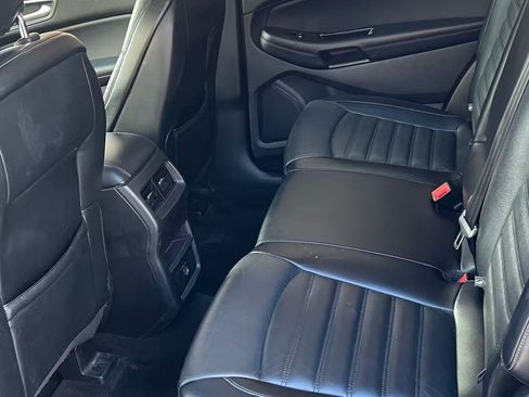 Used 2018 Ford Edge SEL w/ Equipment Group 201A image 12