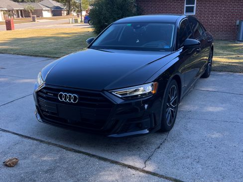 Used 2020 Audi A8 L 4.0T w/ Executive Package image 4