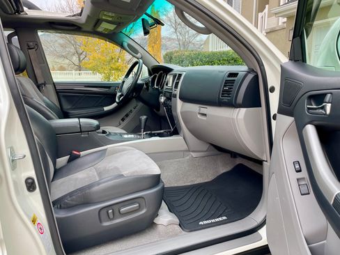 Used 2008 Toyota 4Runner Sport image 10