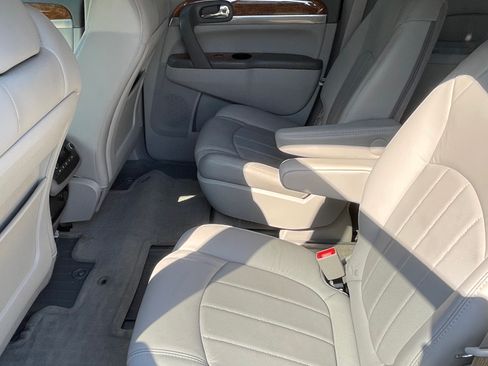 Used 2011 Buick Enclave CXL FWD image 14