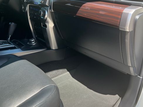 Used 2020 Toyota 4Runner Limited AWD/4WD image 12