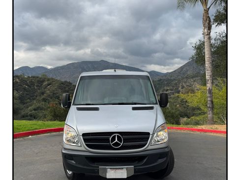 Used 2012 Mercedes-Benz Sprinter 2500 image 5