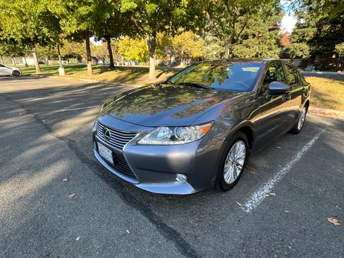 Used 2013 Lexus ES 350 350 Sedan 4D image 2