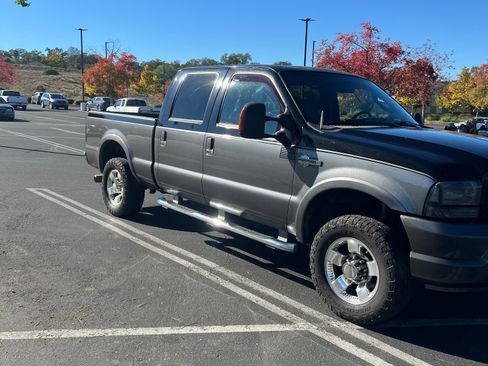 Used 2004 Ford F250 Harley-Davidson image 6