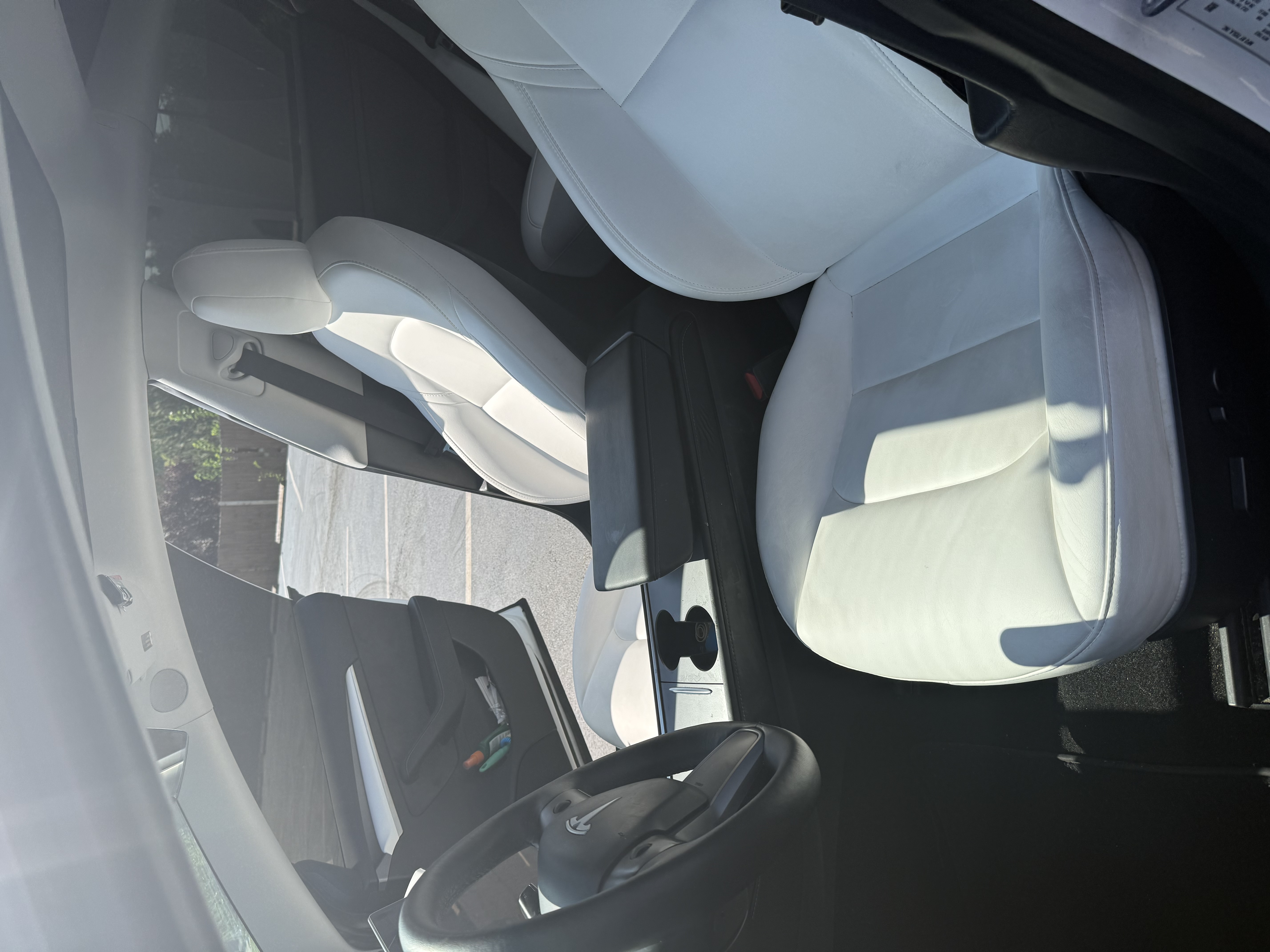 Used 2022 Tesla Model 3 Long Range AWD/4WD image 10