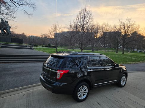 Used 2014 Ford Explorer XLT w/ Equipment Group 201A image 1