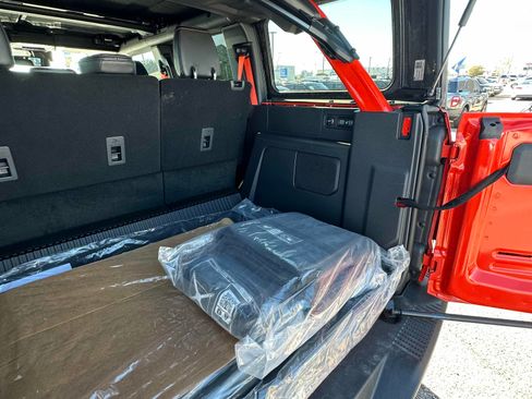 Used 2023 Ford Bronco Raptor image 11